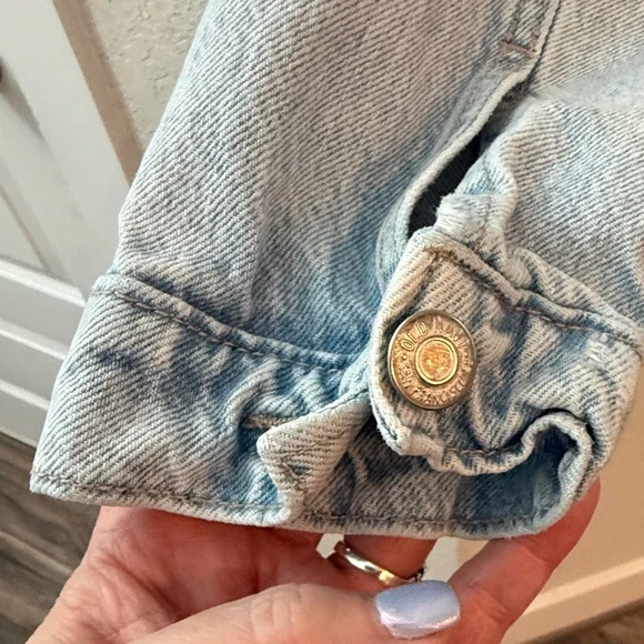 Blue Jean Demin Jacket with Colorful Boot Print Size Large - Picture 7 of 8